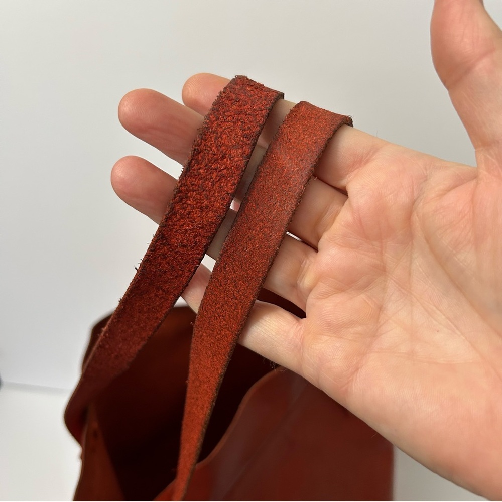 MADEWELL - The Transport Tote: The Tassel-Tie Edition in Fresh Chili color - Picture 13 of 16